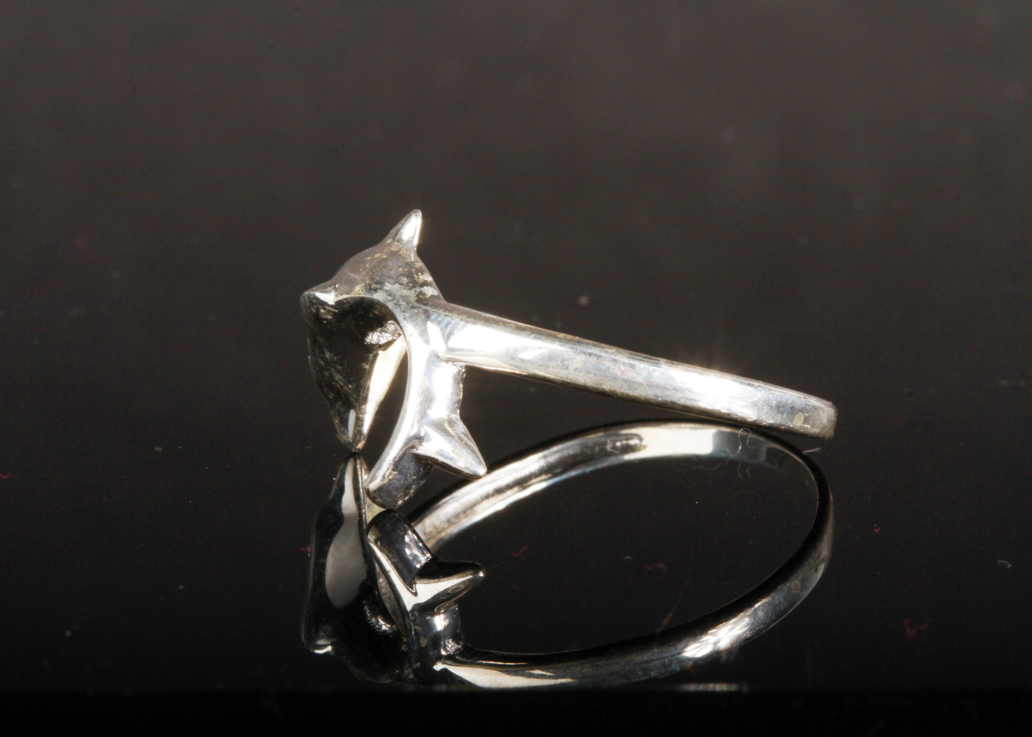 925 Silver Dolphin Ring with Rhinestone Eye