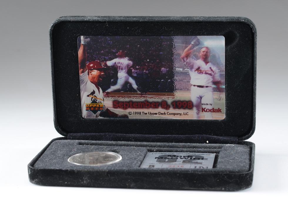 1998 Mark McGwire Commemorative Medallion