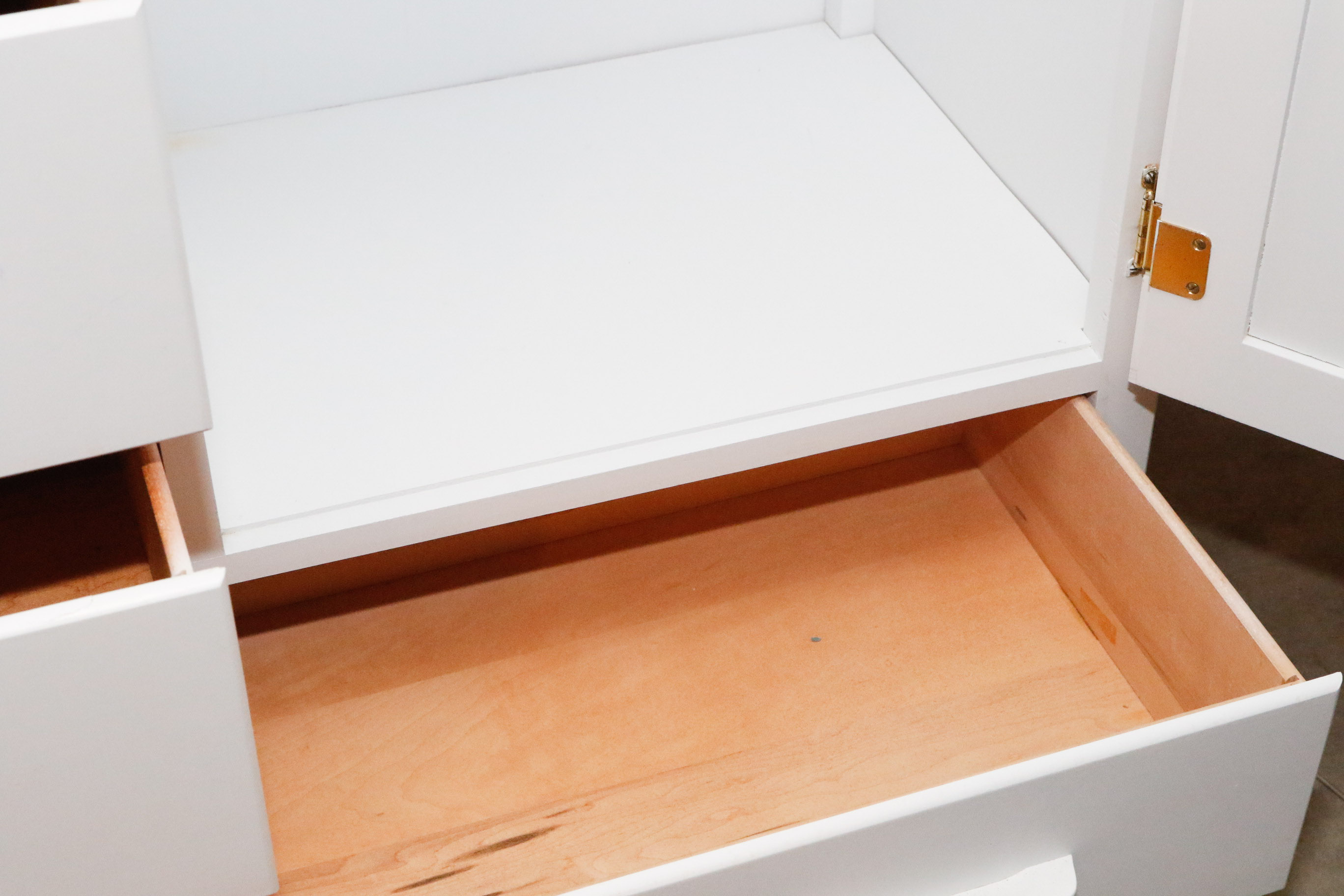 Edison Furniture Little Folks Chifferobe Changing Table