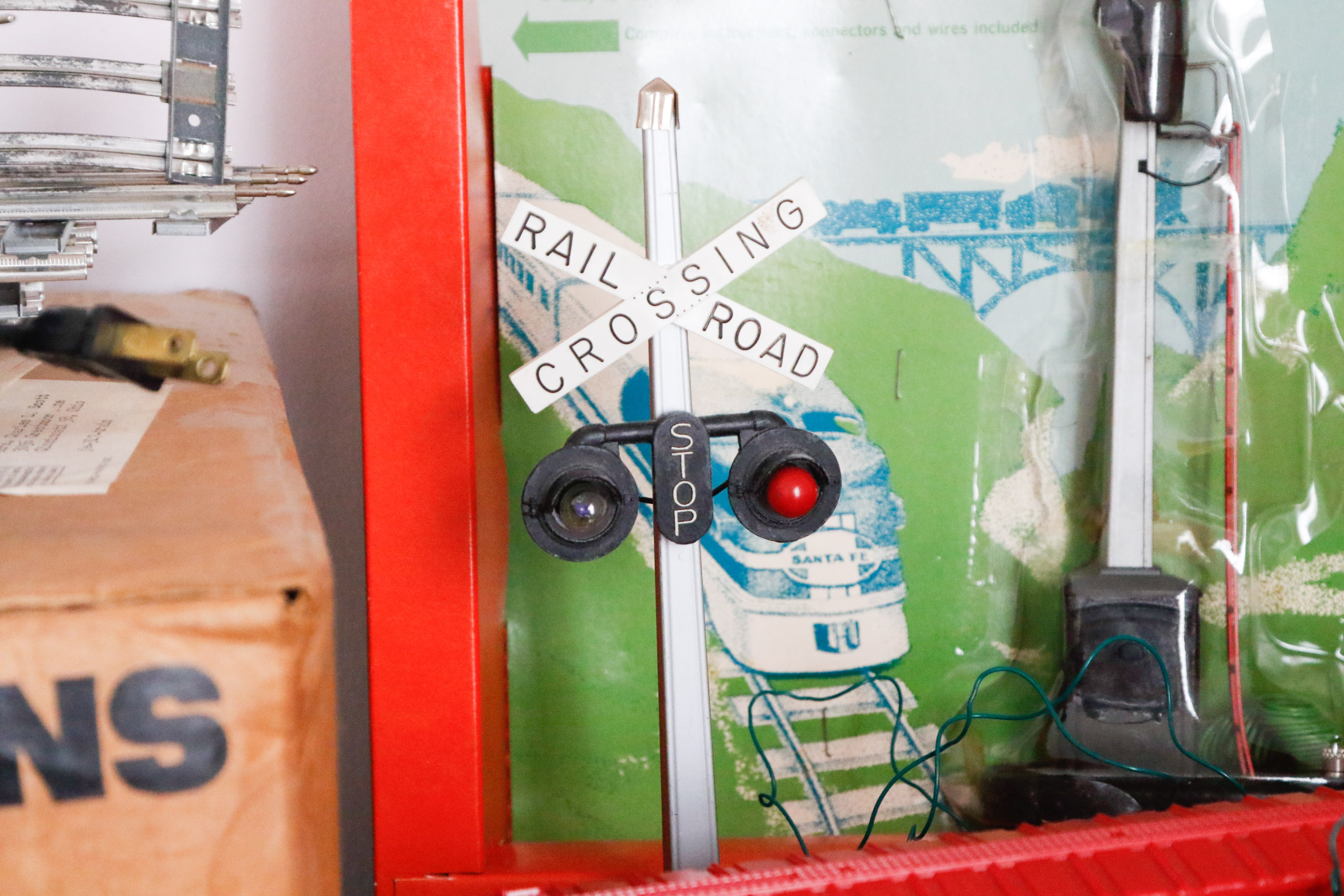 Vintage Lionel Train Outfit and Accessories