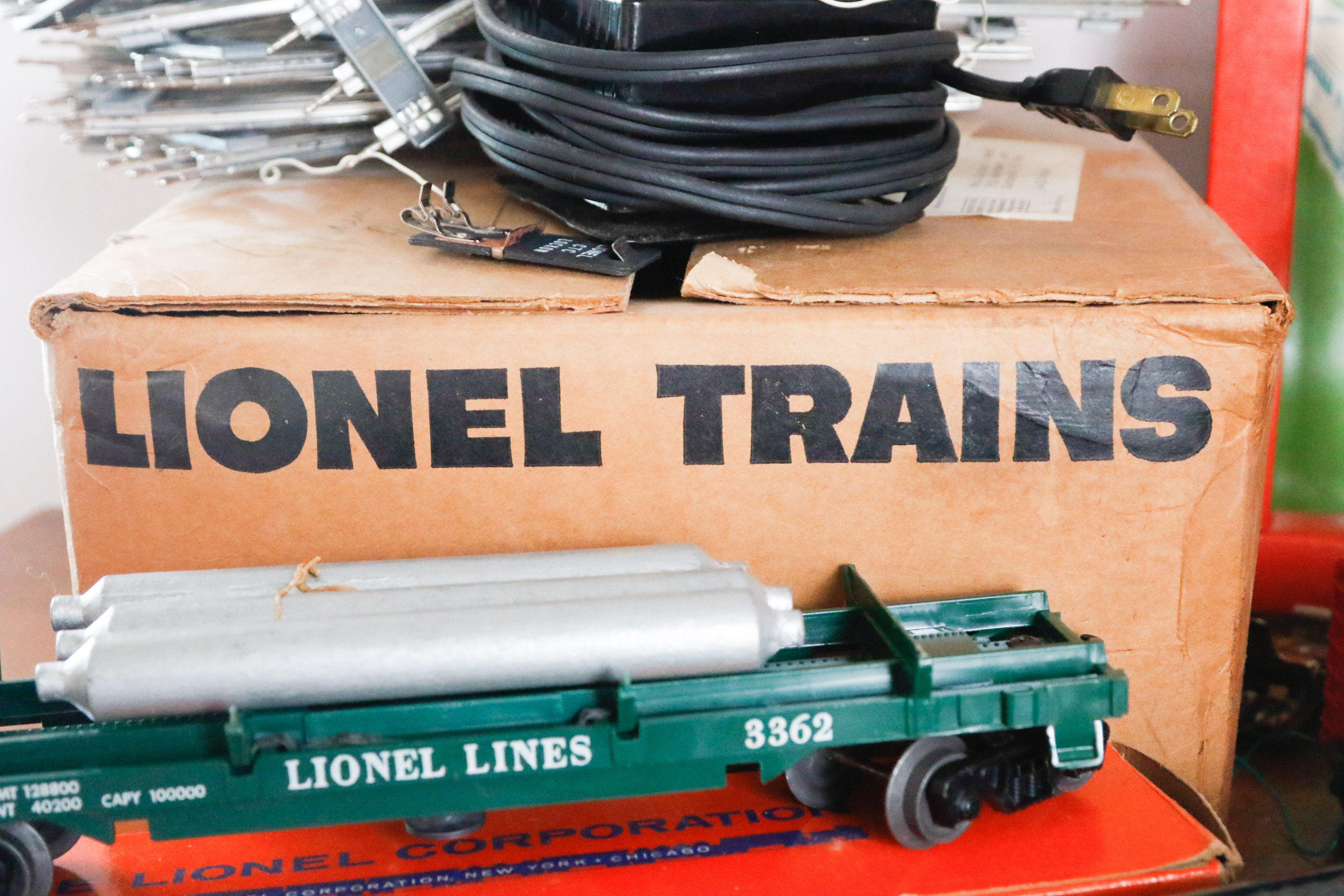 Vintage Lionel Train Outfit and Accessories
