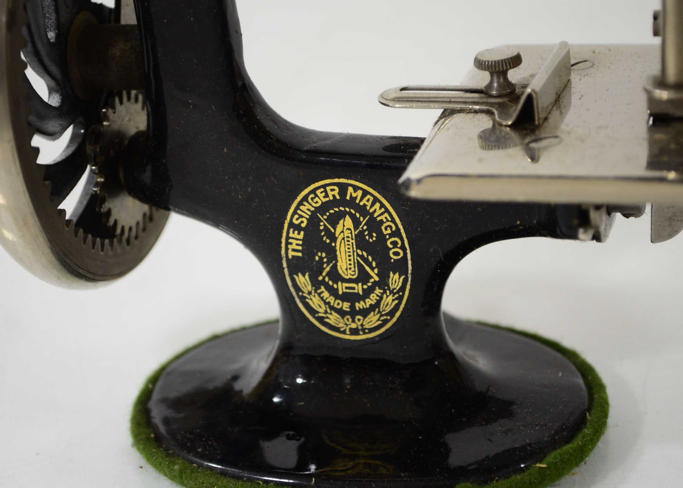 Vintage "Singer Sewing Machine For Girls" With Original Box