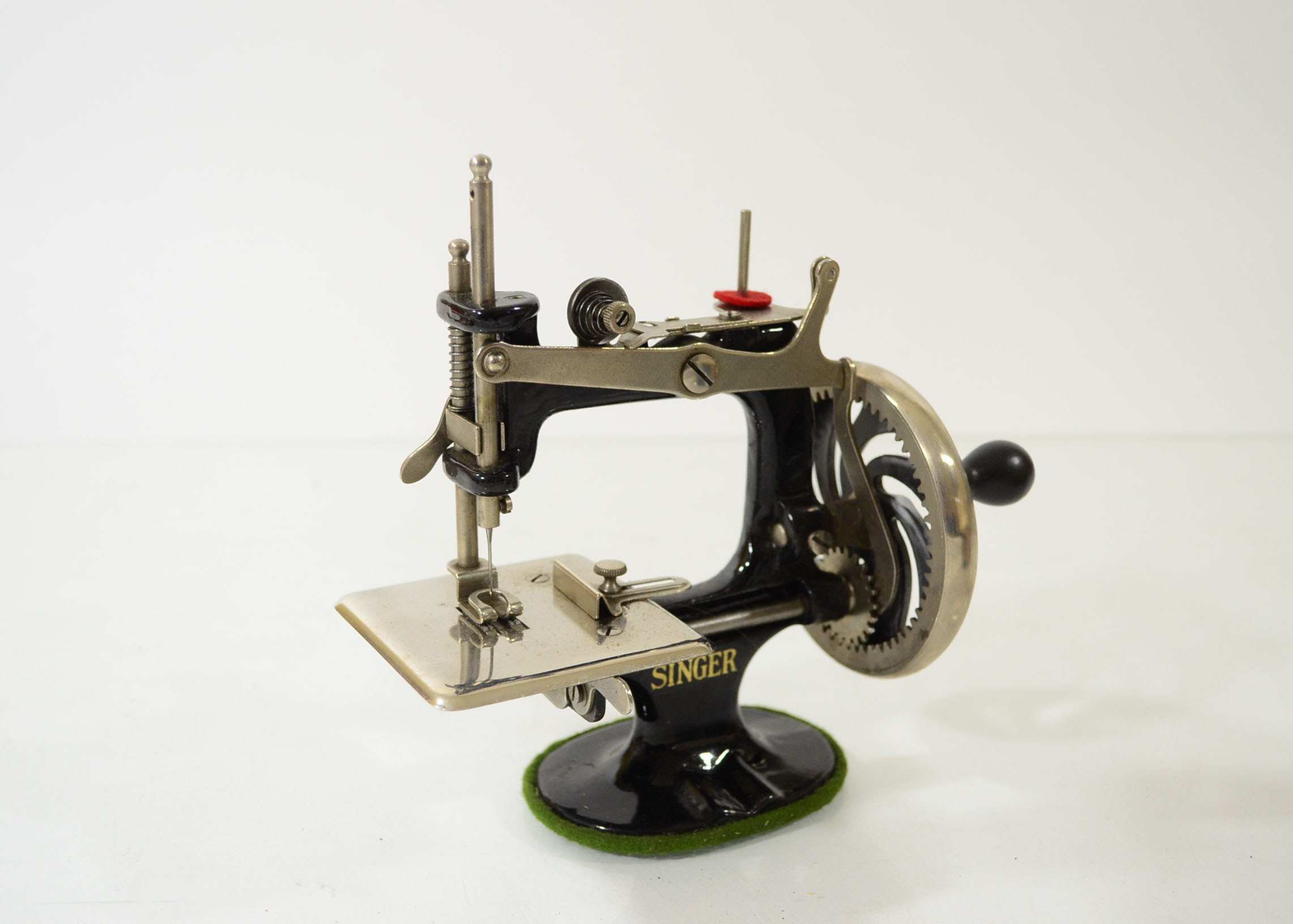 Vintage "Singer Sewing Machine For Girls" With Original Box