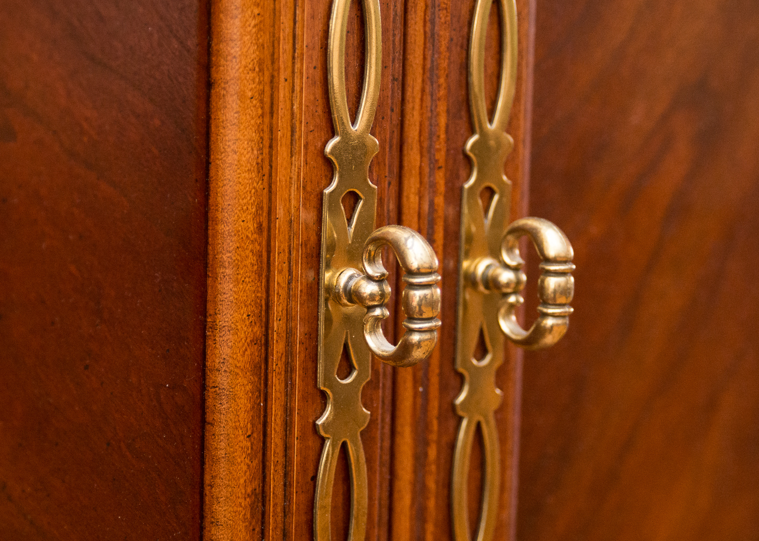 Mahogany Entertainment Cabinet