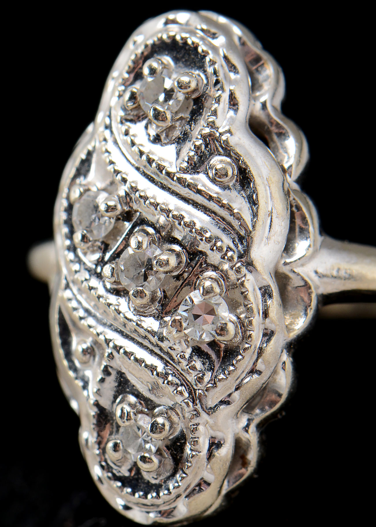 14K White Gold Vintage Style Diamond Ring