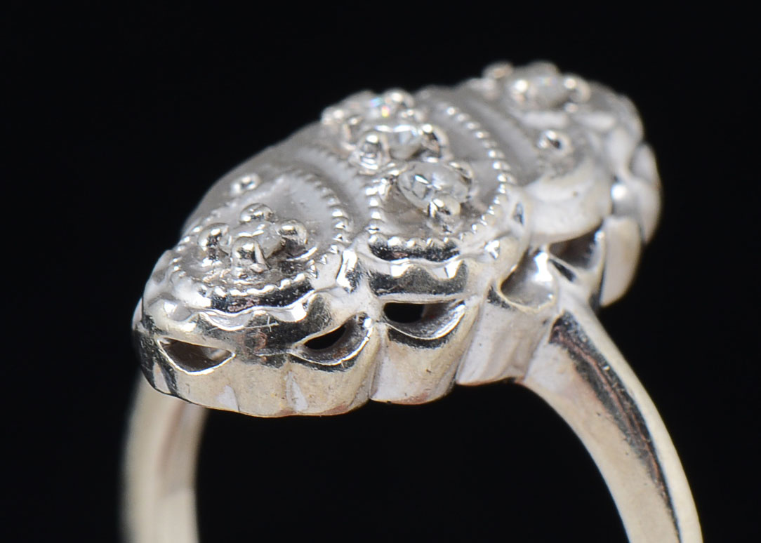 14K White Gold Vintage Style Diamond Ring