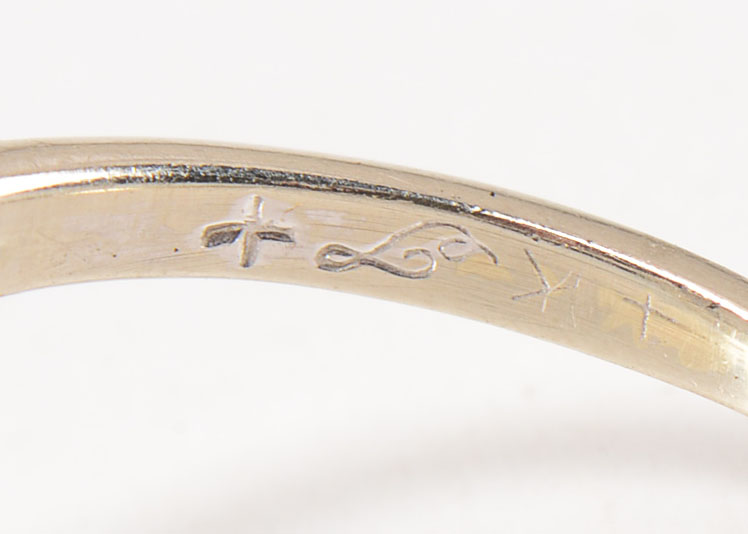 14K White Gold Vintage Style Diamond Ring