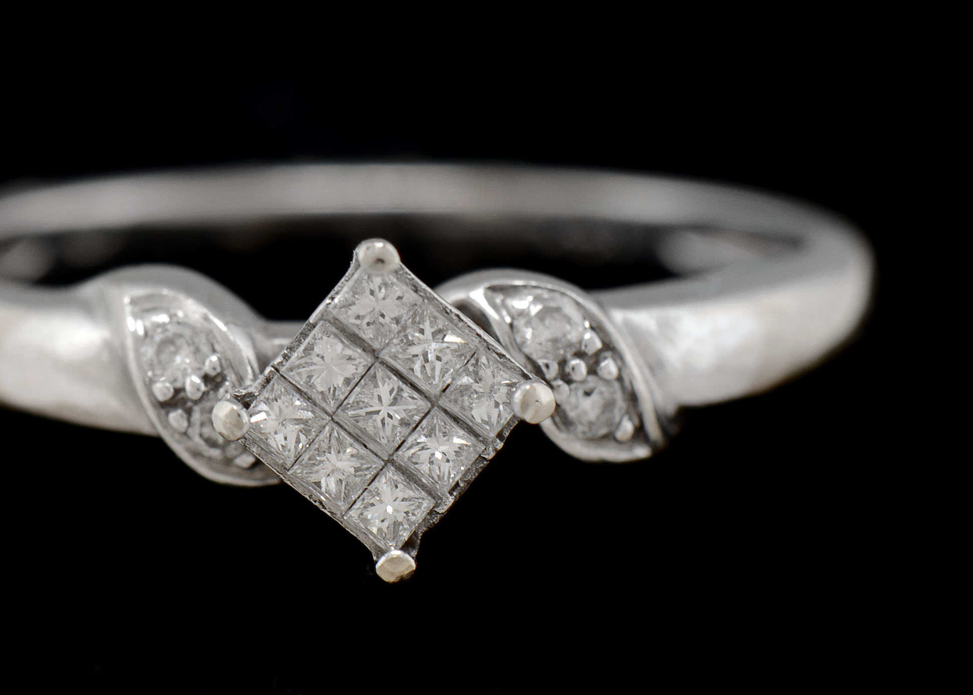 14K White Gold Diamond Ring