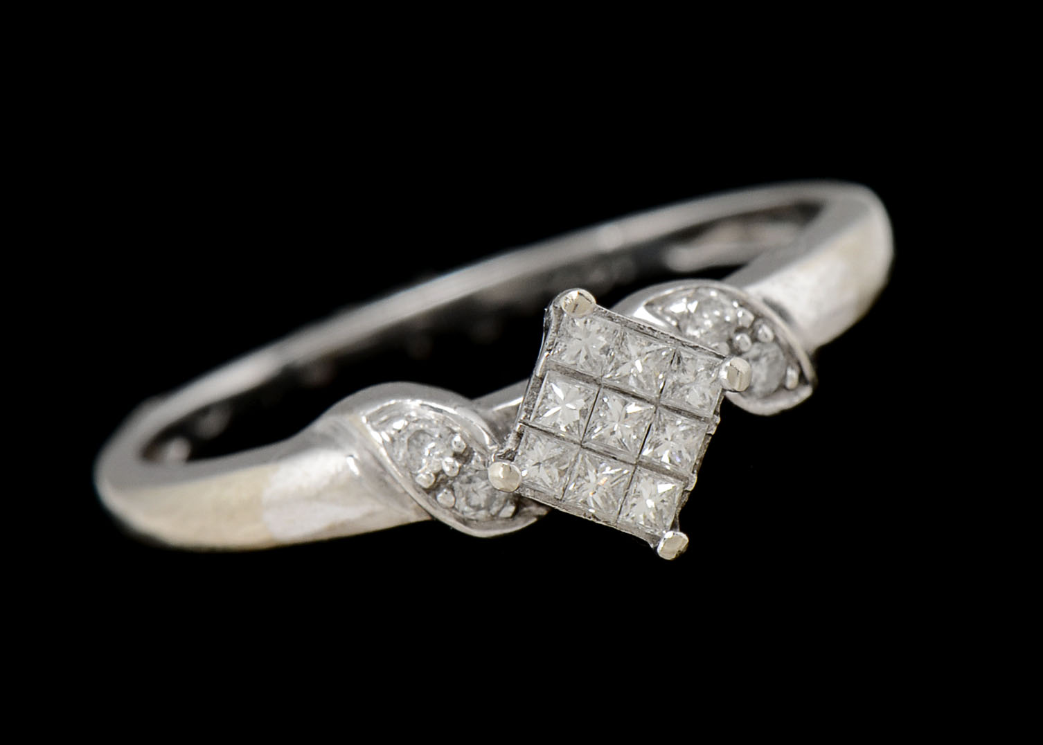 14K White Gold Diamond Ring