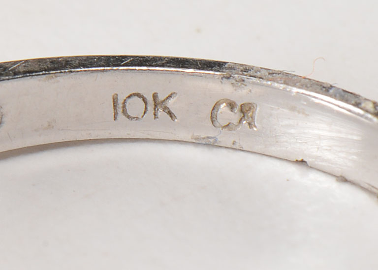 10K White Gold Diamond Flower Ring