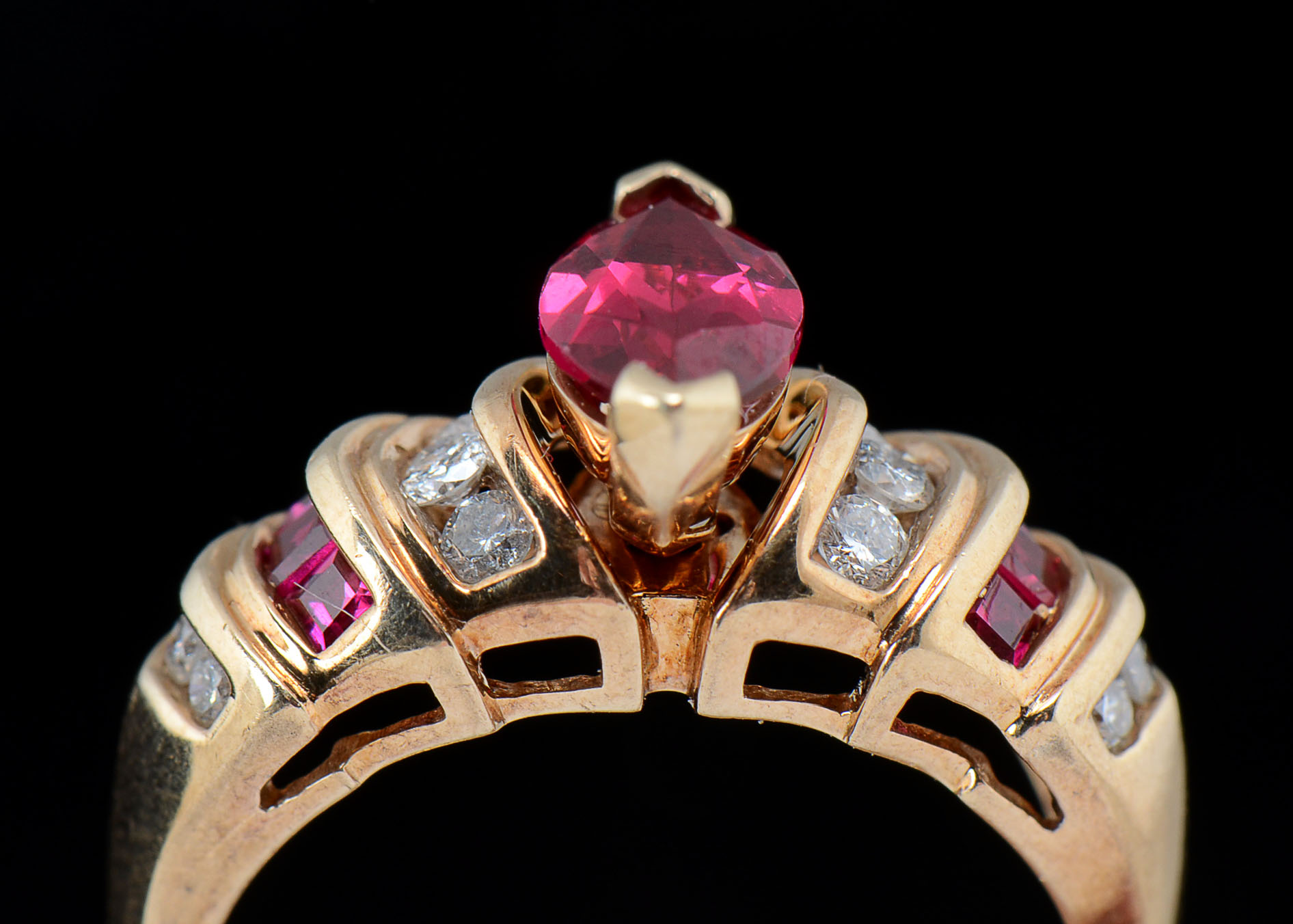 10K Synthetic Red Stone and Diamond Ring