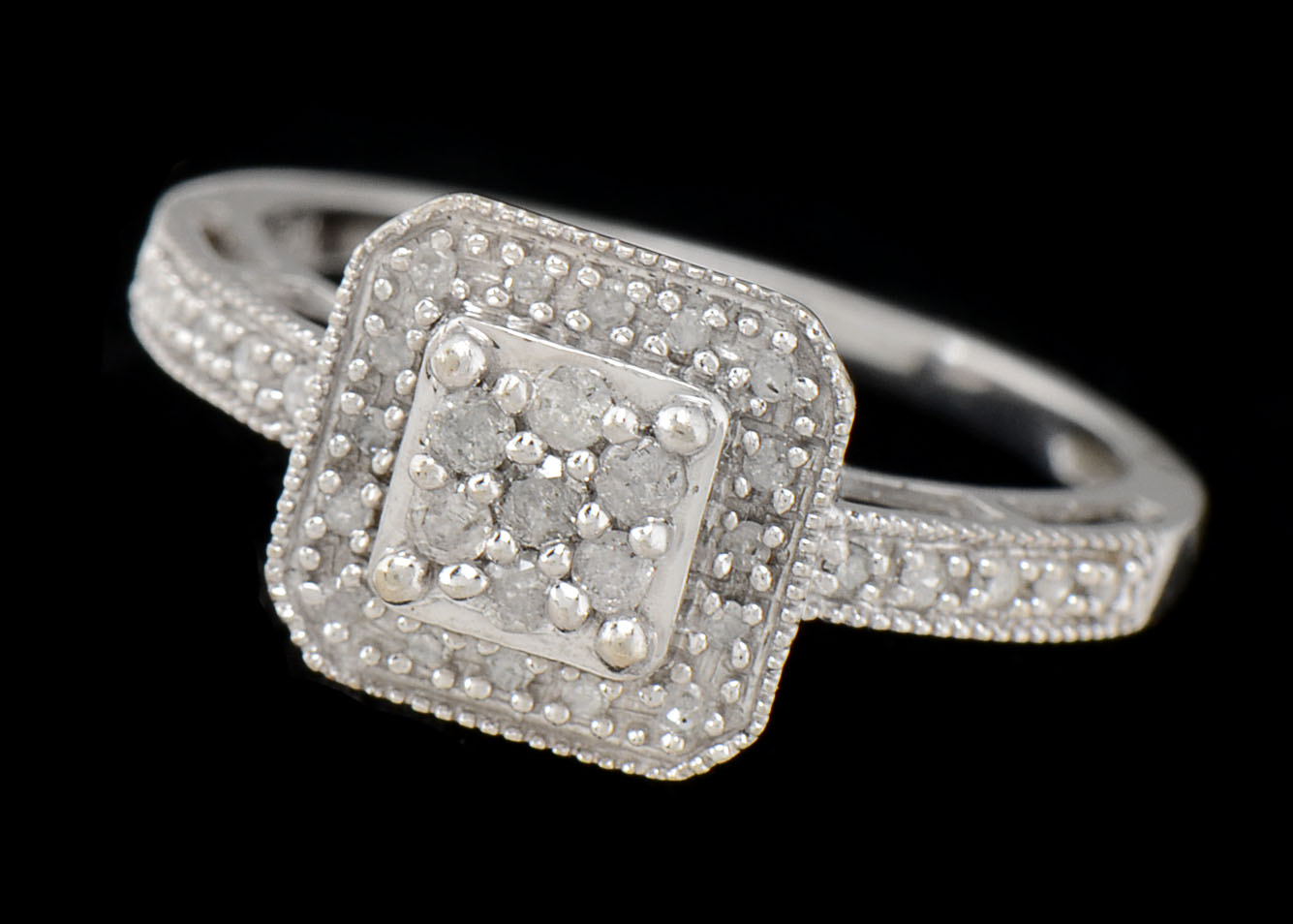 10K White Gold Diamond Ring