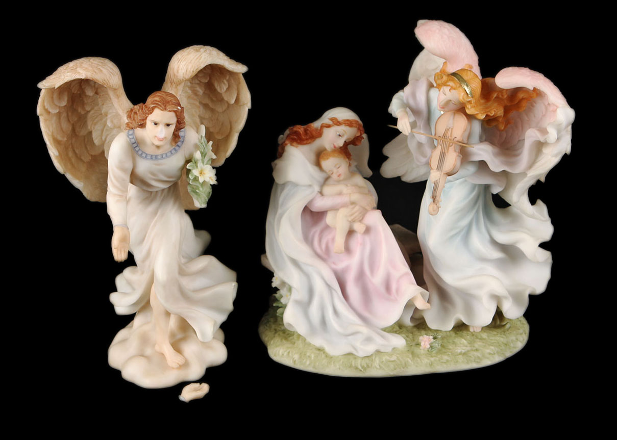 Seraphim Classics Birth of Jesus Angel Figurines
