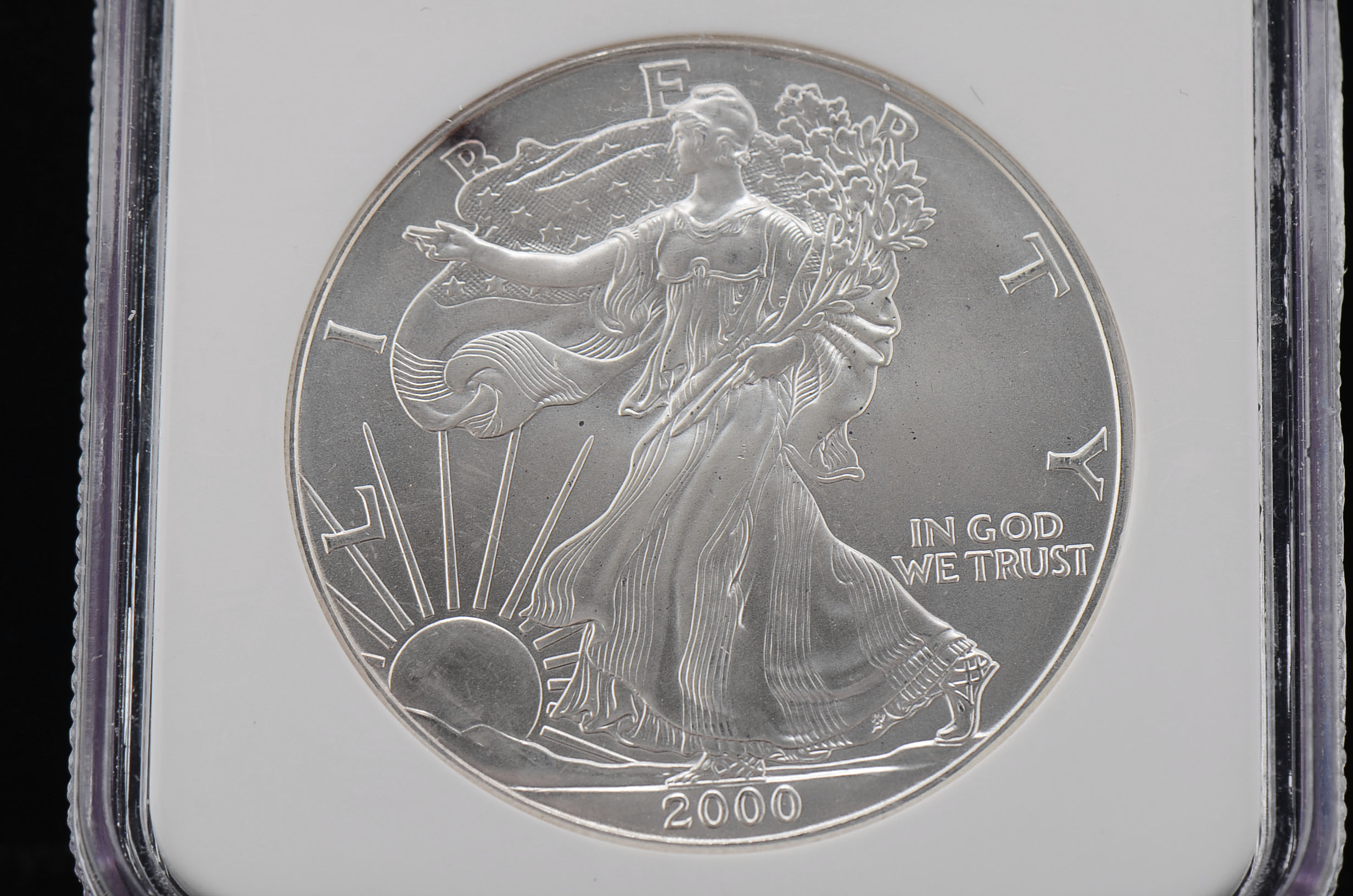 2000 One Dollar U.S. Silver Eagle NGC MS69