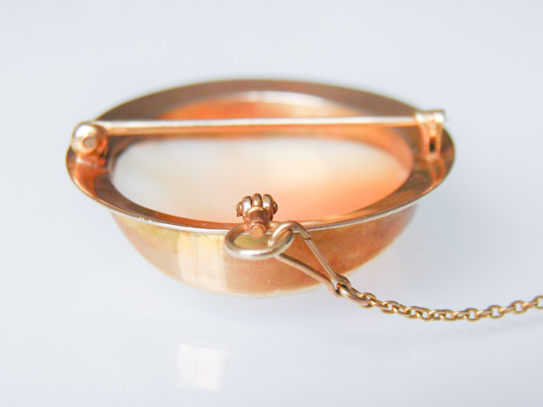 10K and 14K Gold Shell Cameo Pendant Brooch