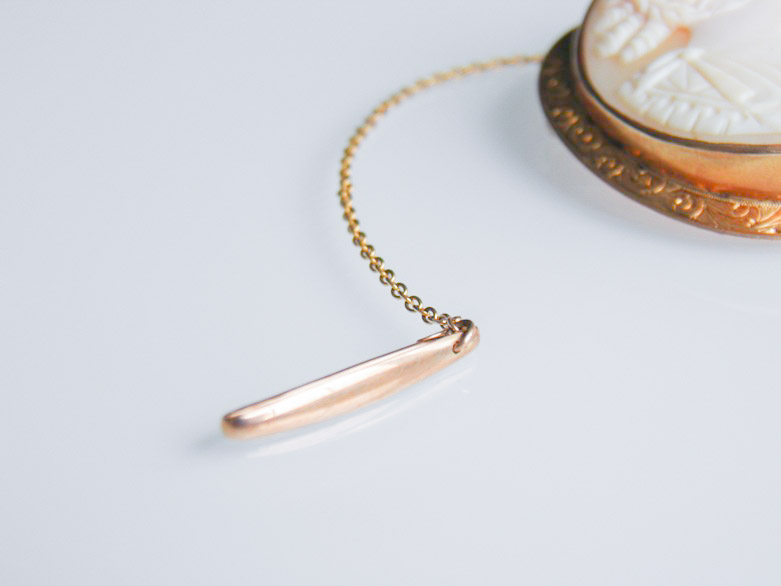 10K and 14K Gold Shell Cameo Pendant Brooch