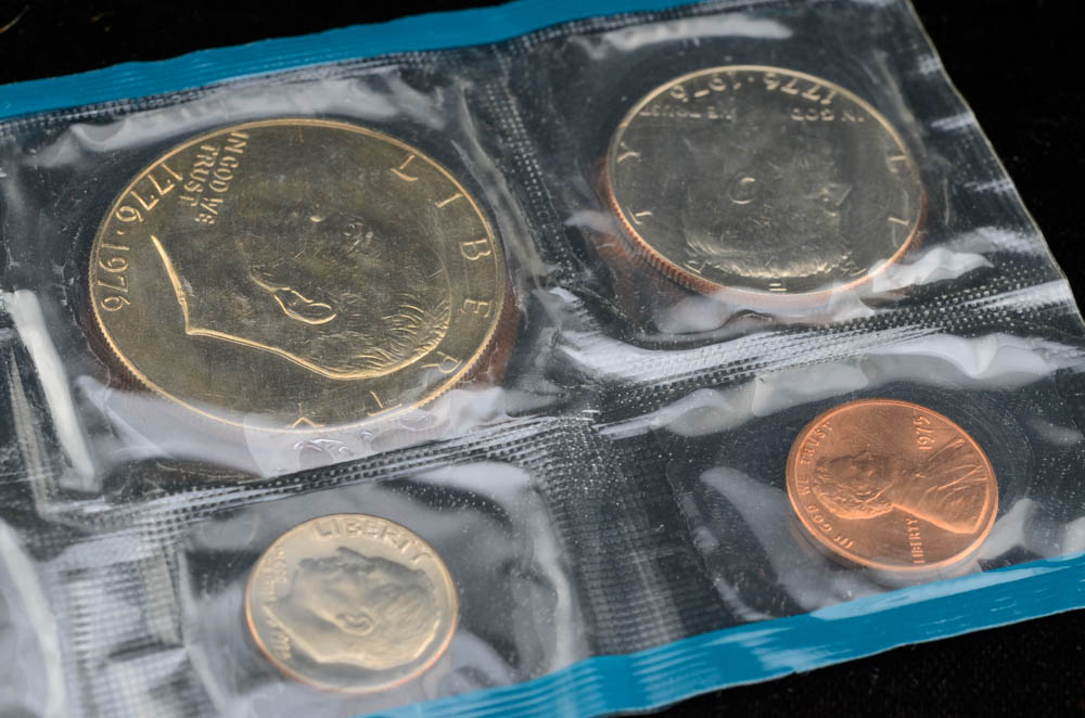 1975 United States Uncirculated Denver and Philadelphia Mint Set