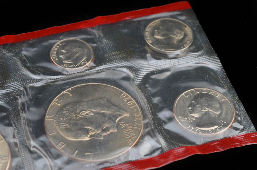 1975 United States Uncirculated Denver and Philadelphia Mint Set
