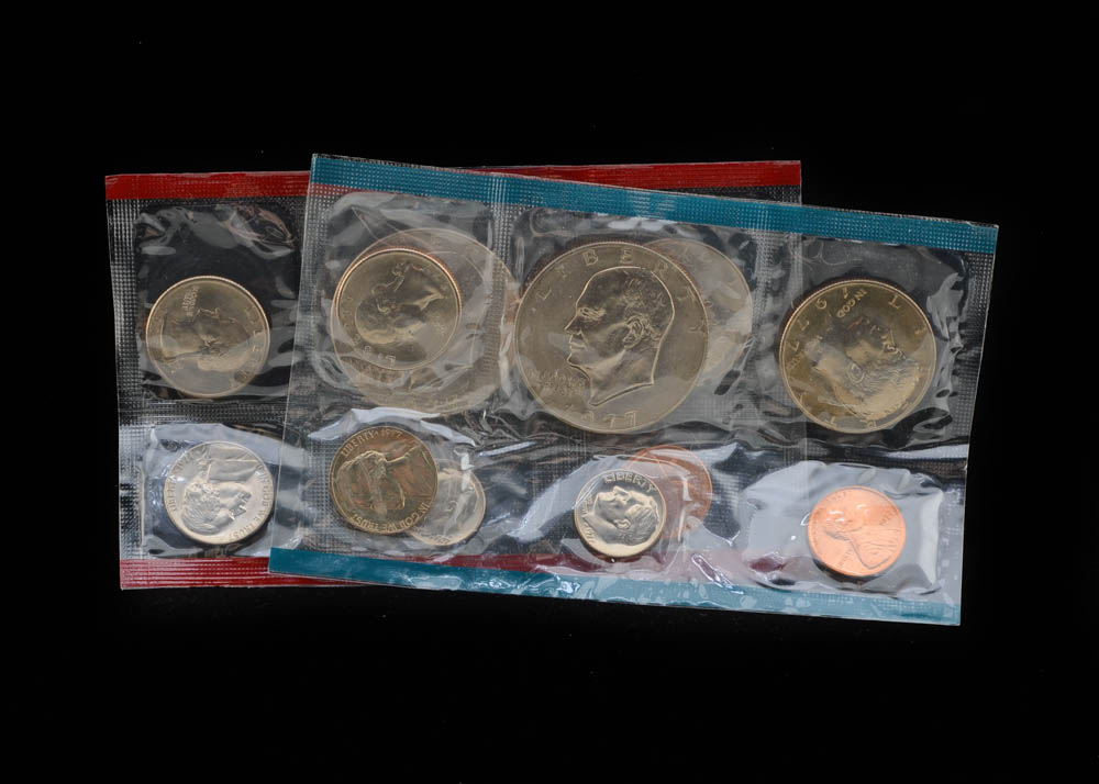 1977 United States Uncirculated Denver and Philadelphia Mint Set
