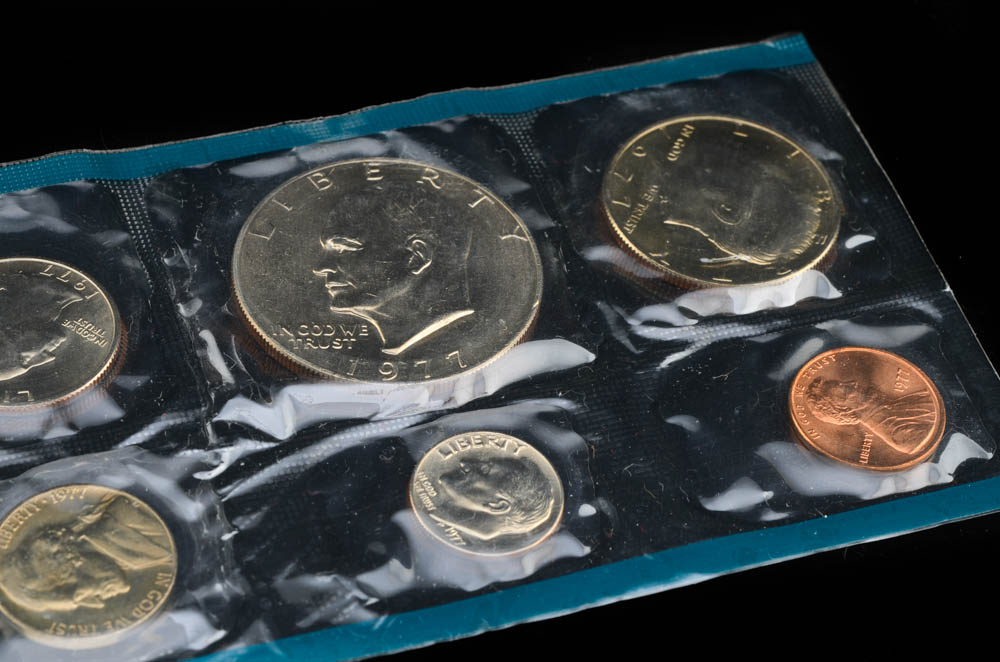 1977 United States Uncirculated Denver and Philadelphia Mint Set