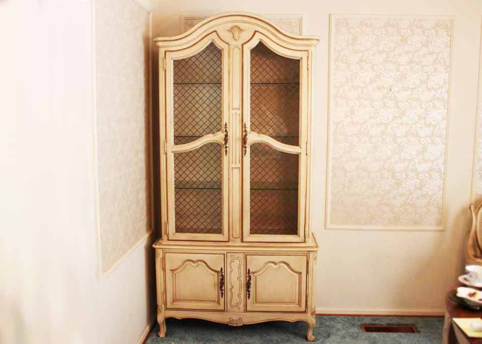 Davis Cabinet Company China Cabinet