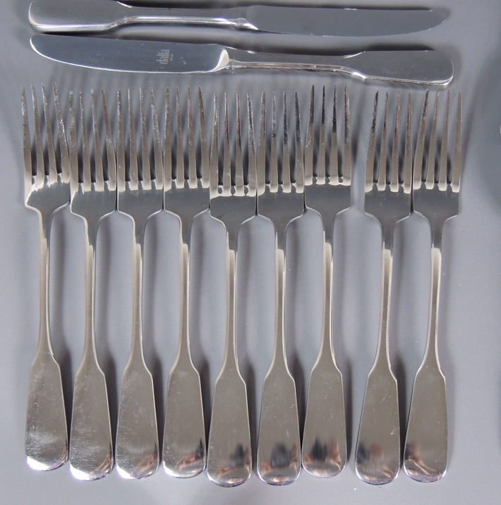 Dalia 18/10 Stainless Flatware Set