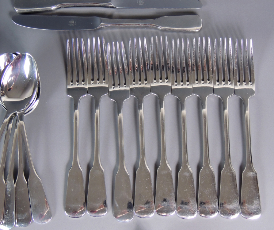 Dalia 18/10 Stainless Flatware Set