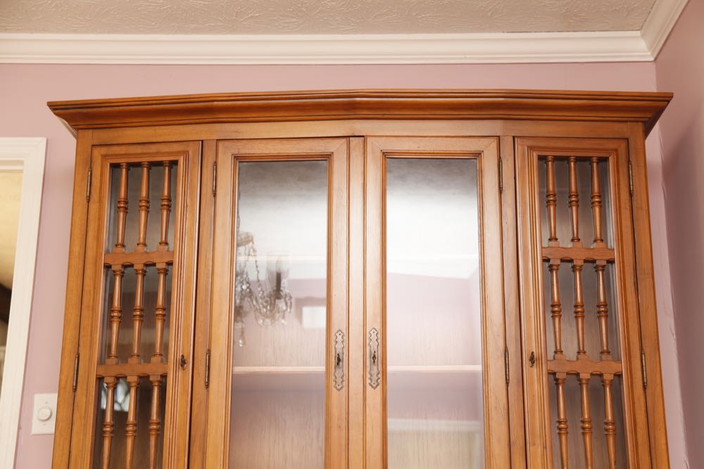 Thomasville Oak China Cabinet