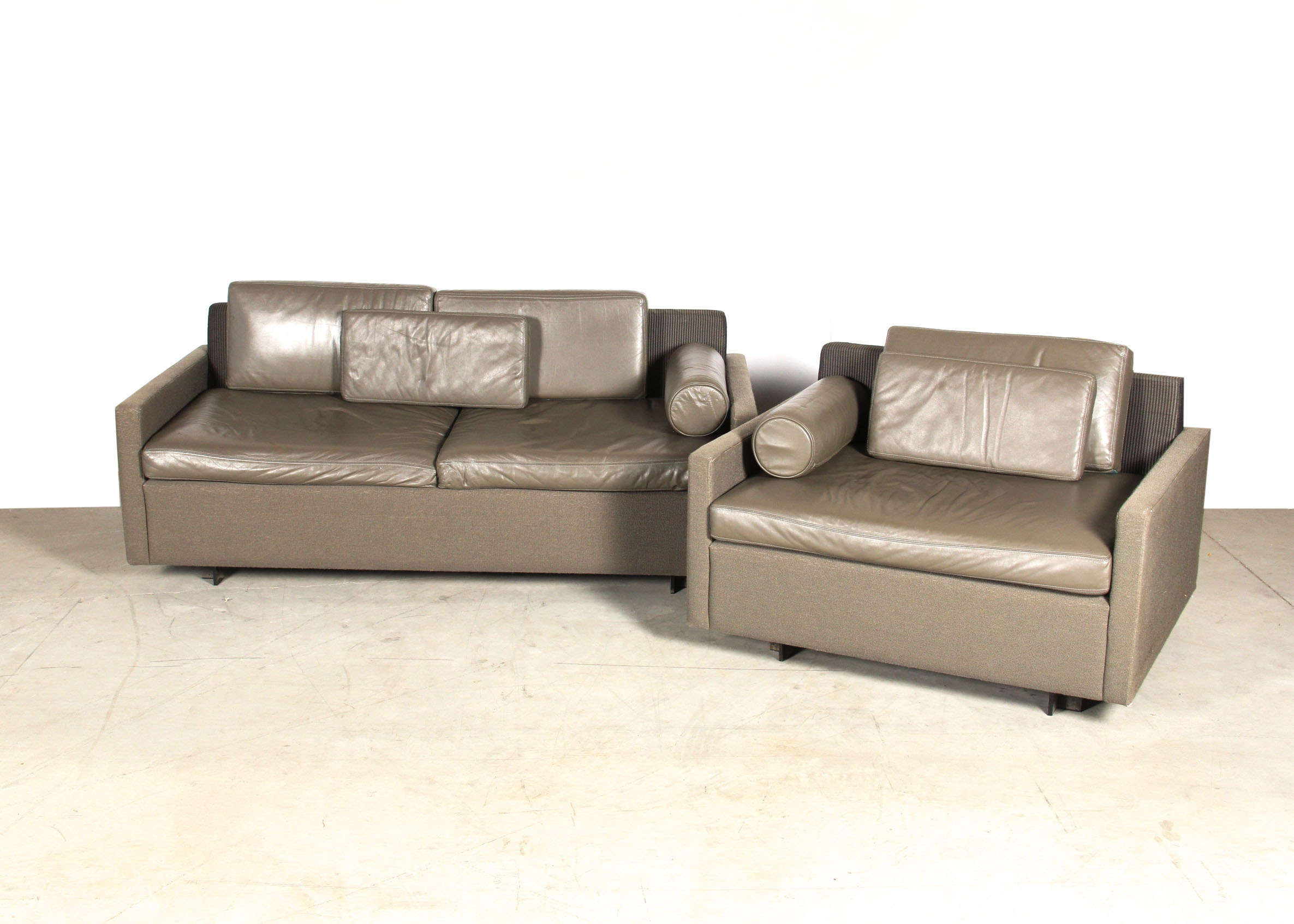 Modern Style Loveseat and Sofa Set