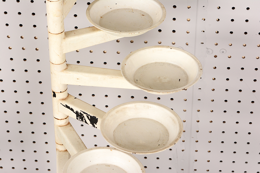 White Metal Plant Stand