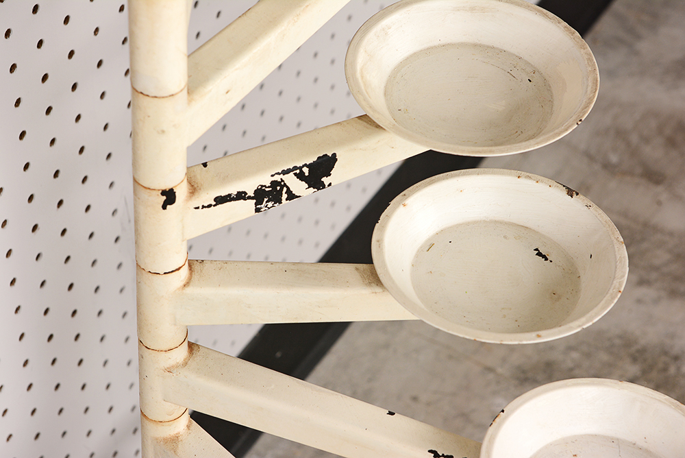 White Metal Plant Stand