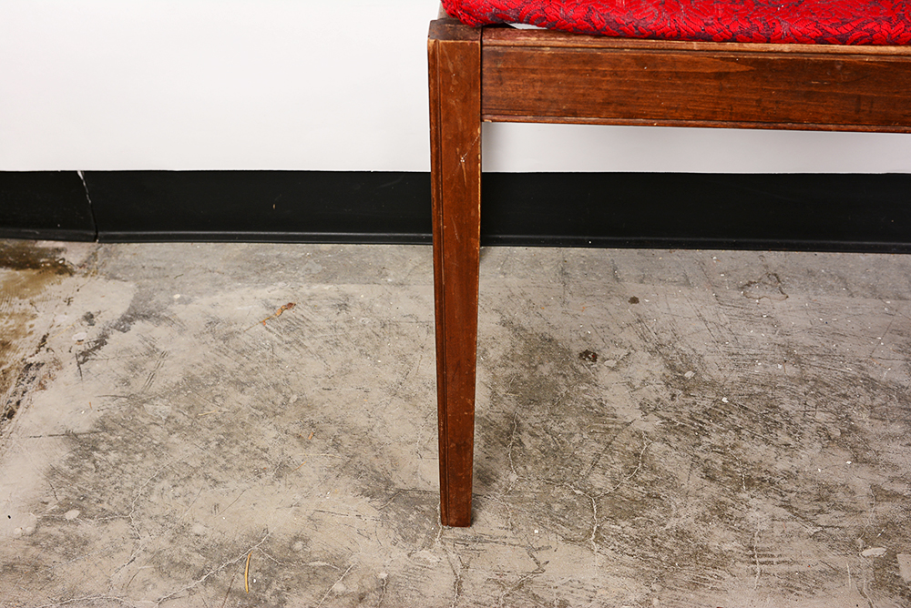 Mahogany Gossip Bench