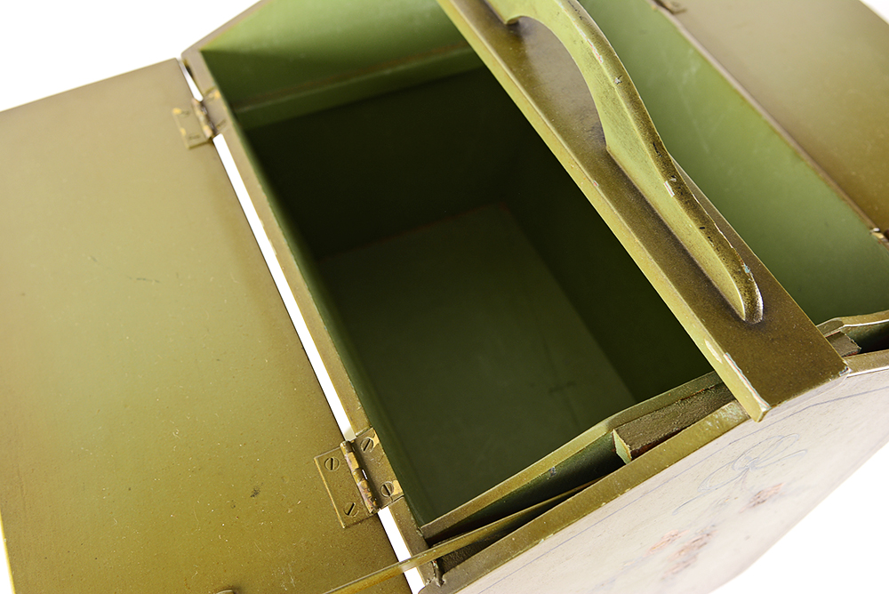 Green Freestanding Sewing Box