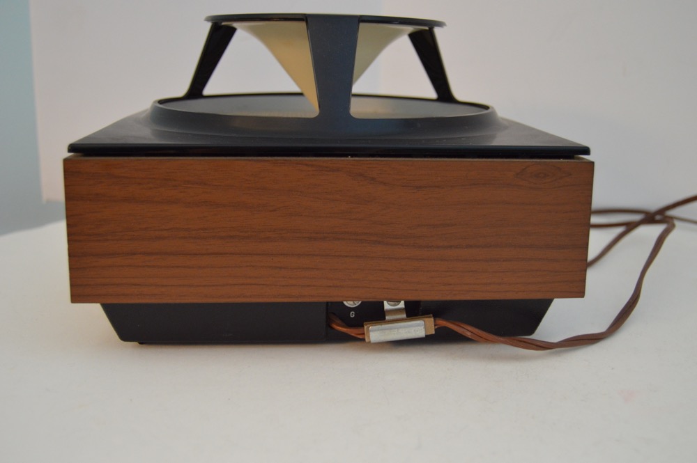 Mid Century Modern Zenith AM/FM Radio