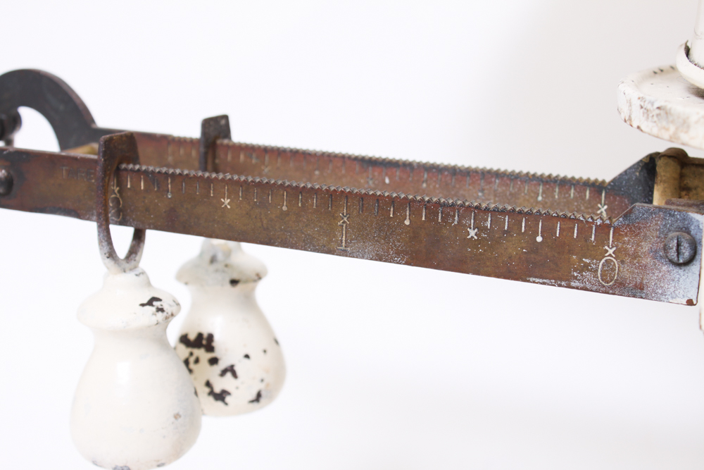 Antique Cast Iron Crow Foot Merchant Scale with Pan