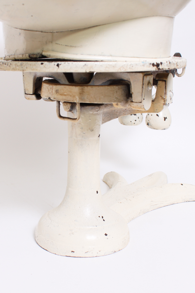 Antique Cast Iron Crow Foot Merchant Scale with Pan