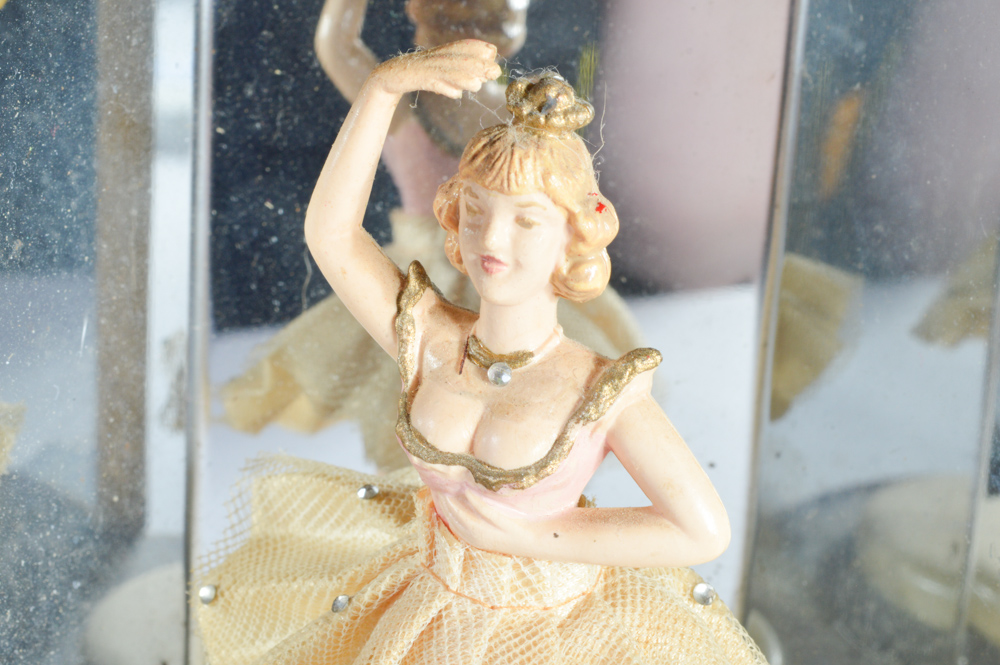 United Self-Starting Ballerina Clock