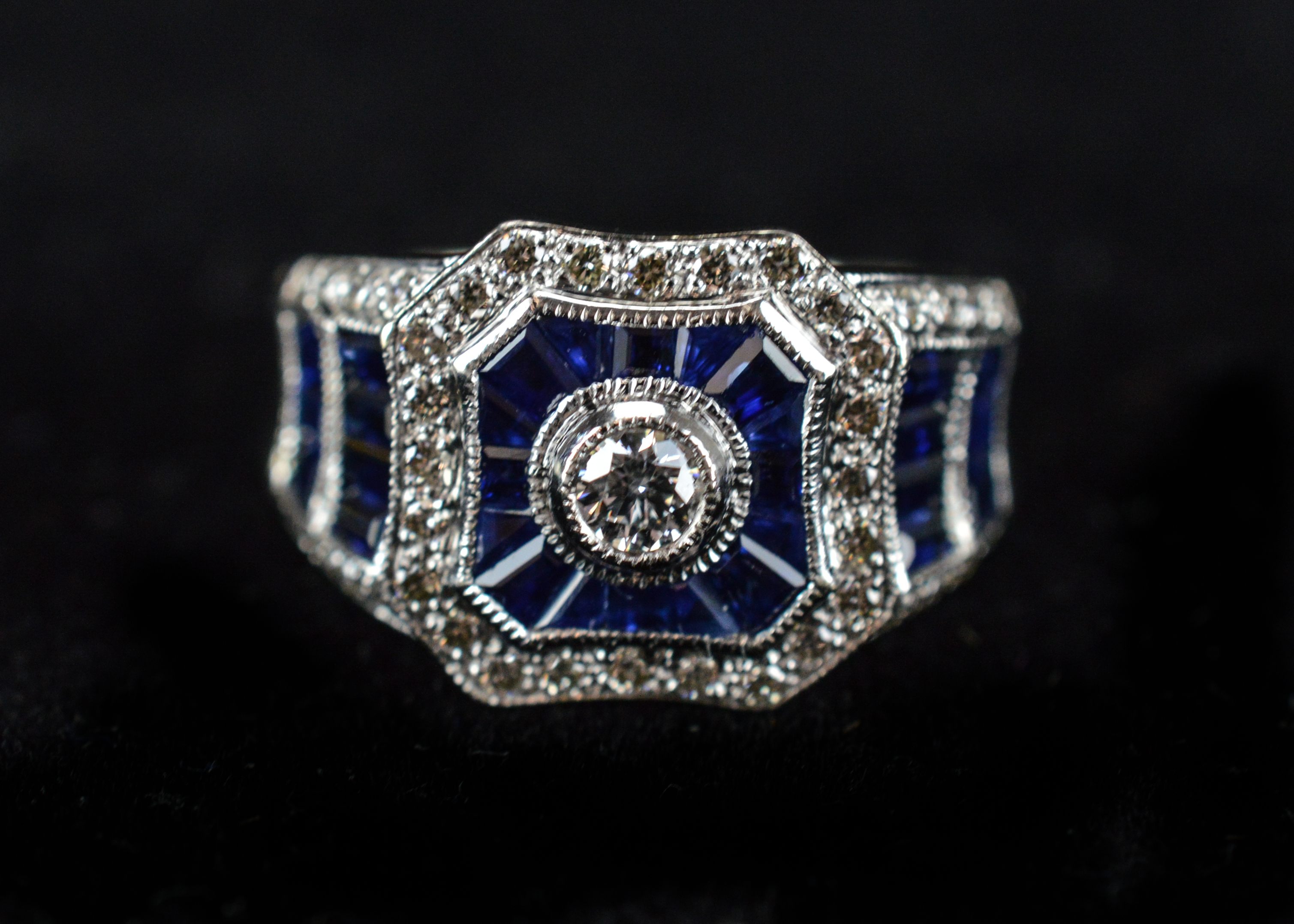 18K White Gold Diamond and Sapphire Ring