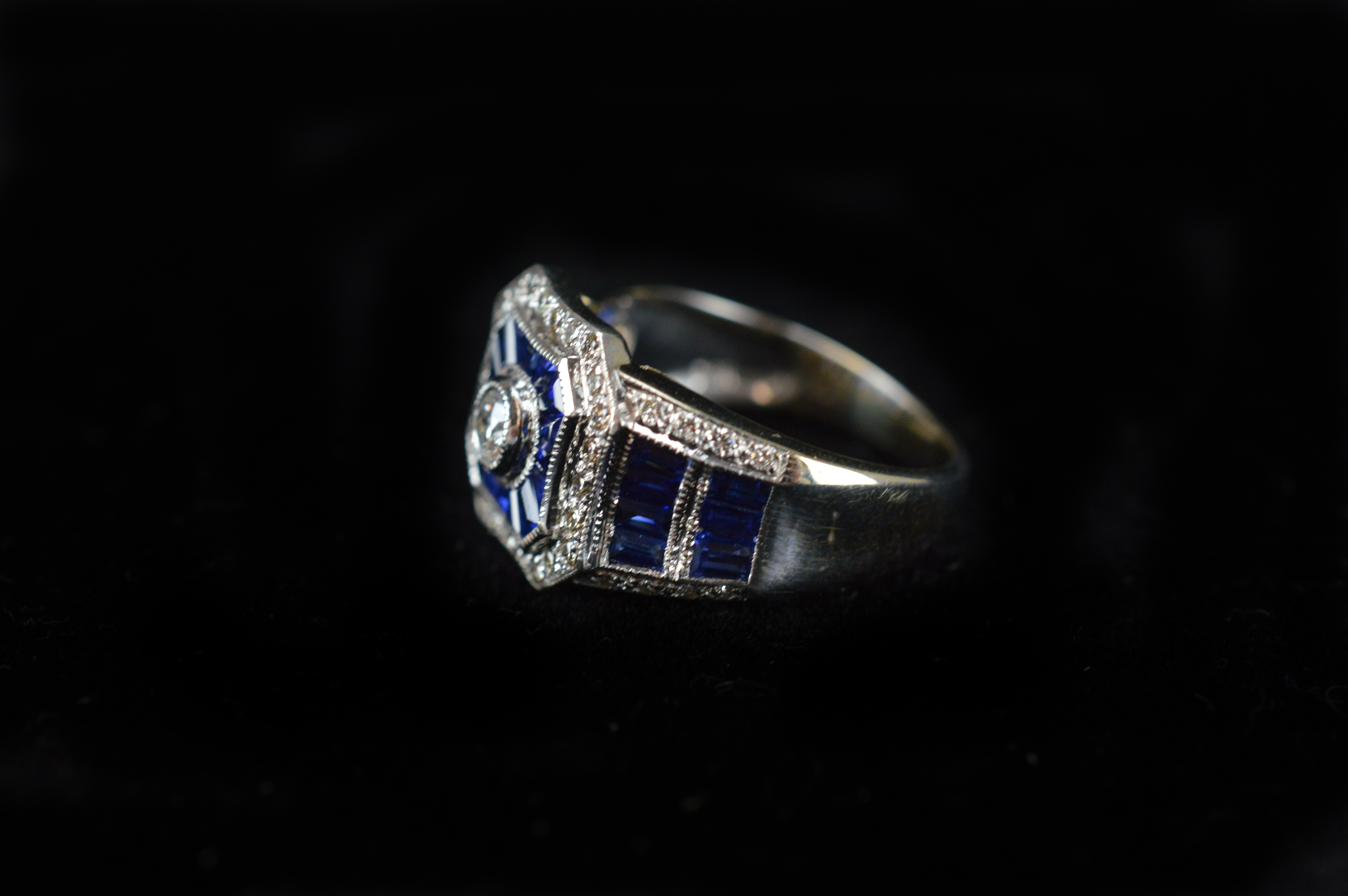 18K White Gold Diamond and Sapphire Ring