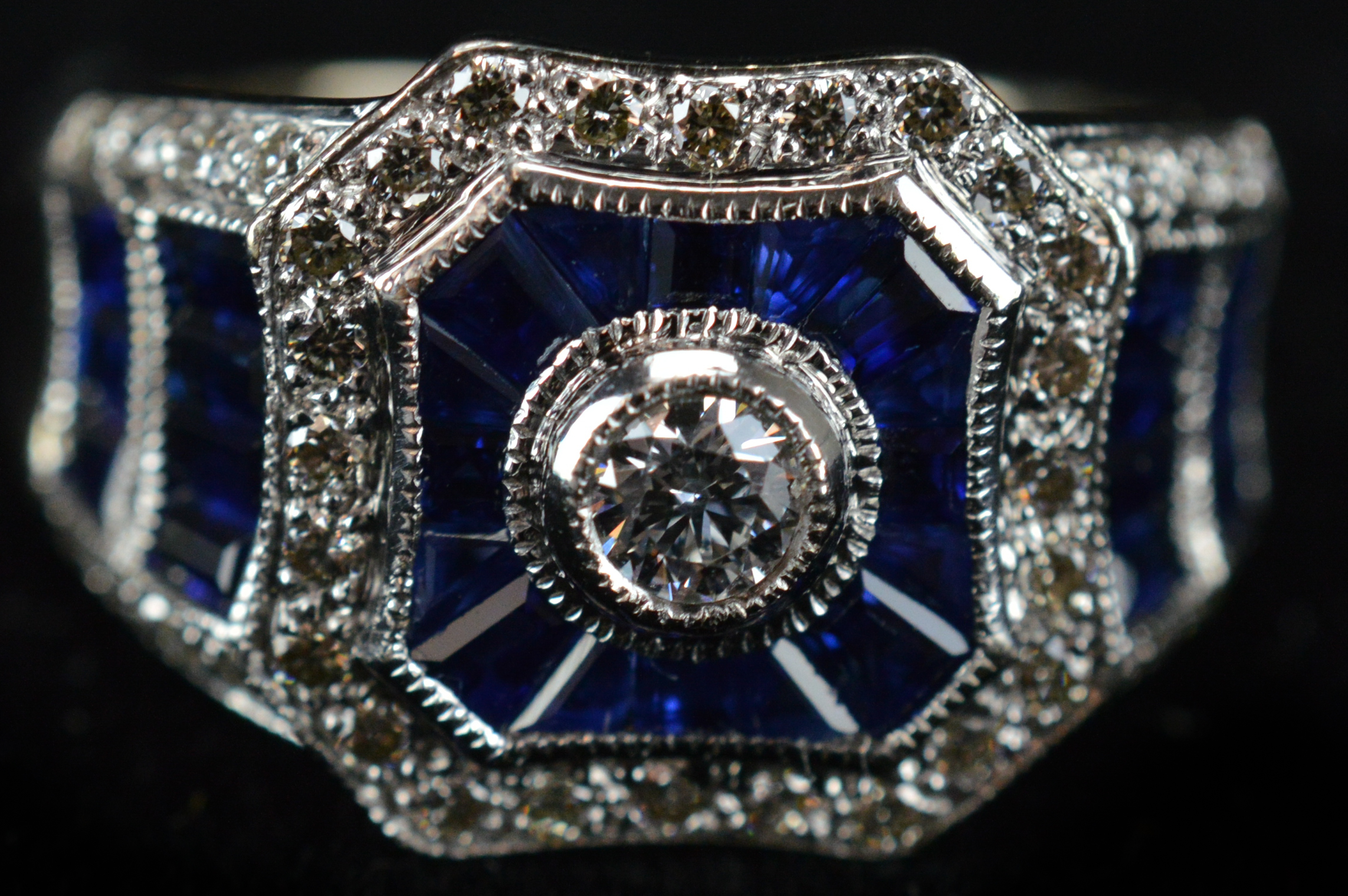 18K White Gold Diamond and Sapphire Ring