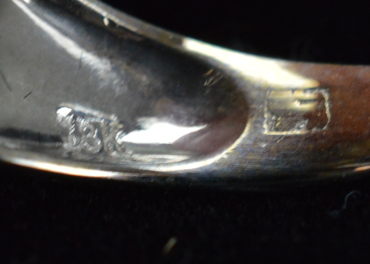 18K White Gold Diamond and Sapphire Ring