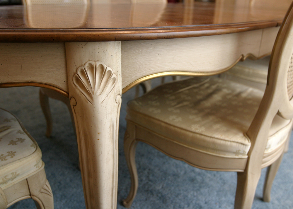 Davis Cabinet Company Dining Table and Chairs