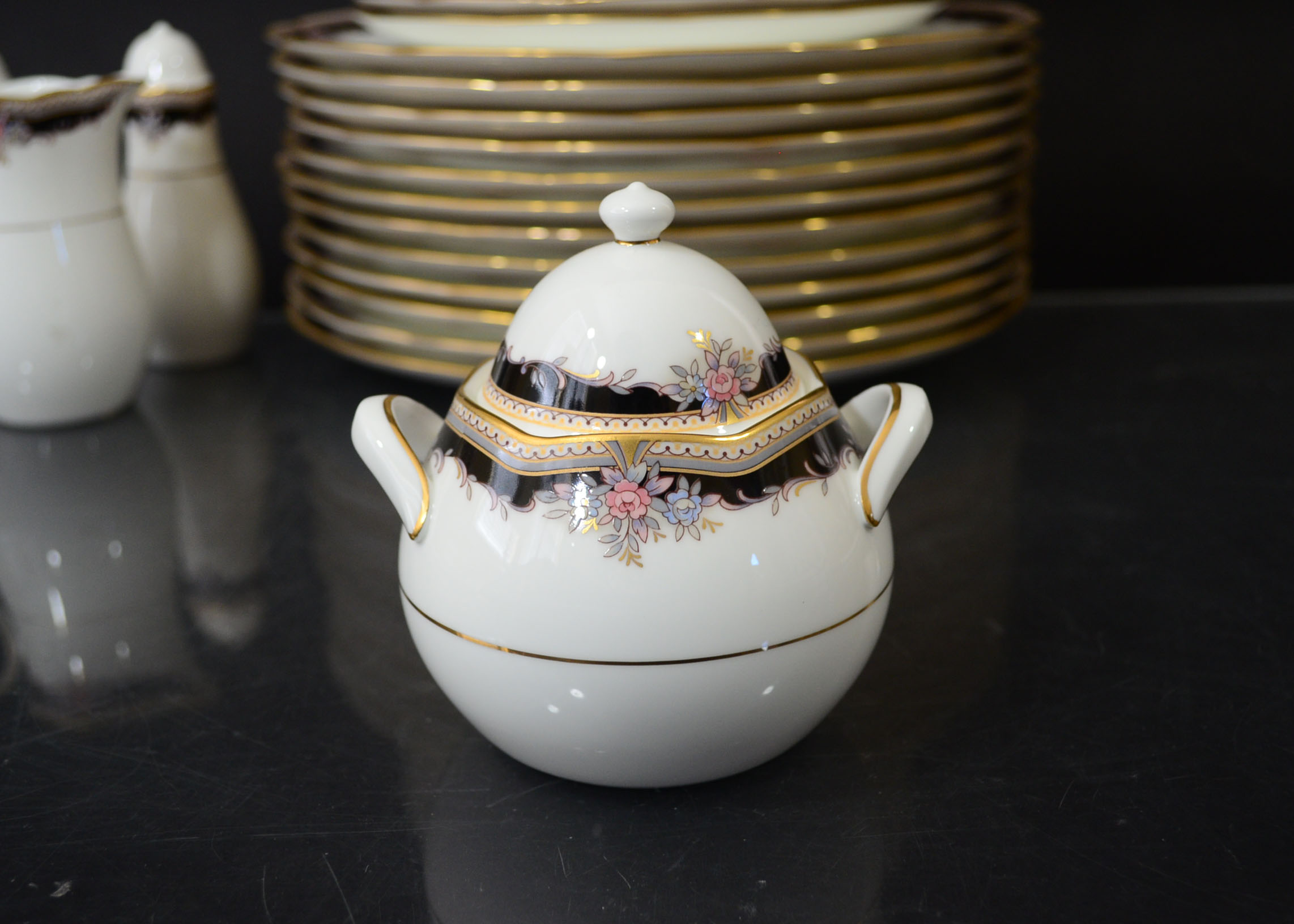 Noritake Bone China "Palais Royal" Dinnerware