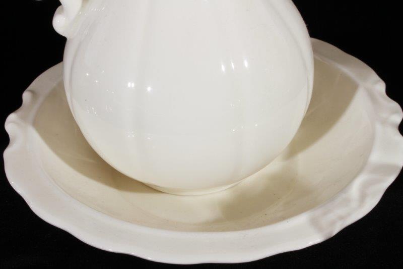 Collection of Kitchen Items