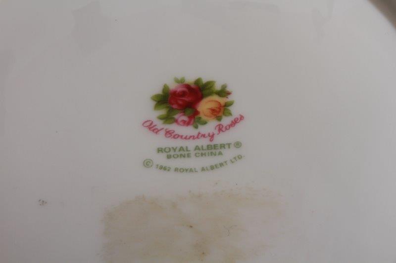 Vintage "Old Country Roses" Royal Albert Bone China