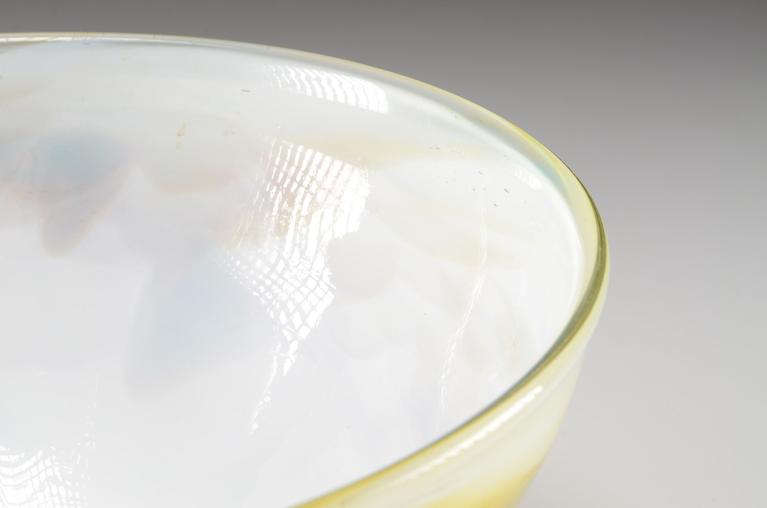 Jim Shumate 1995 Art Glass Bowl