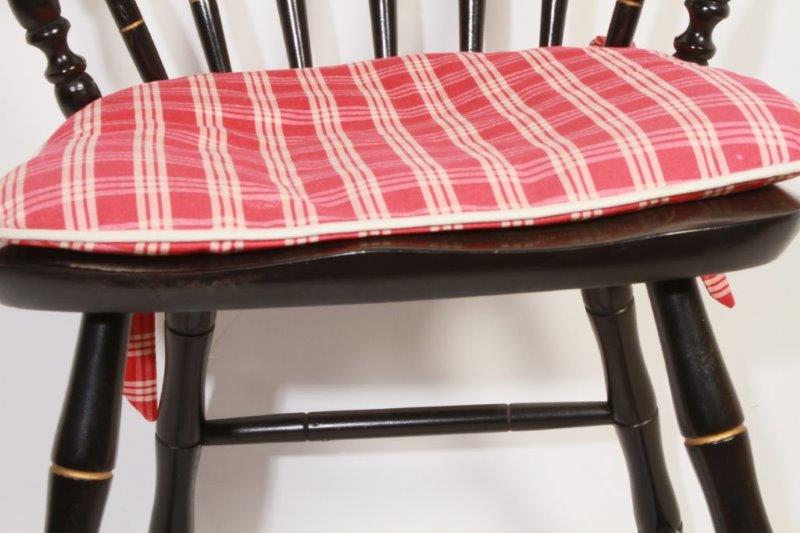 Nichols & Stone Comb Back Windsor Style Chair