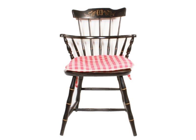Nichols & Stone Comb Back Windsor Style Chair