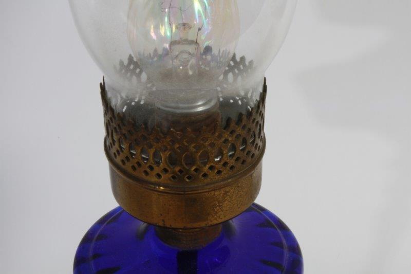 Vintage Queen Anne Style Table Lamp