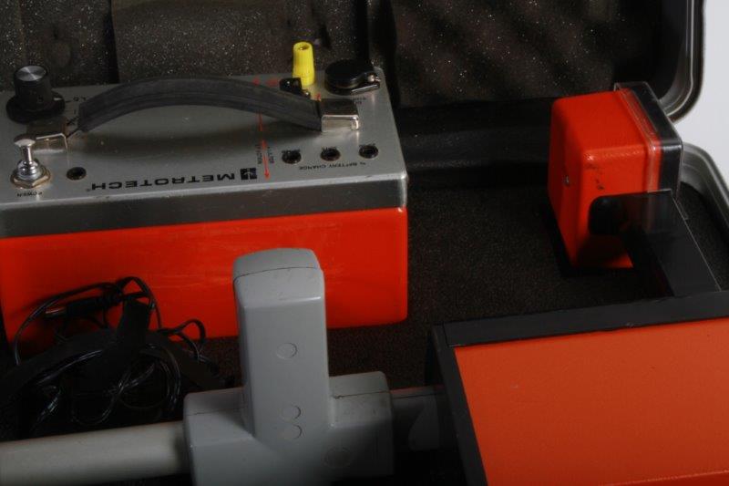 Metrotech 850 Pipe Locator